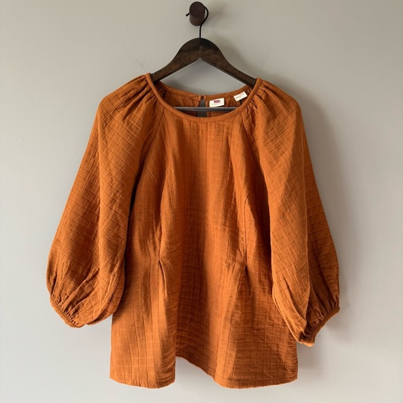 NWT LEVI’S Cait Puff-Sleeve Blouse Burnt Orange Size Large - Picture 1 of 16